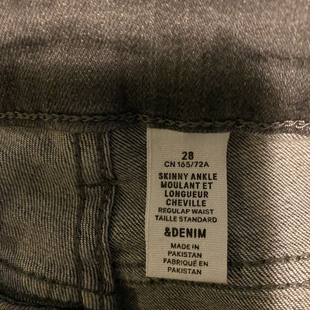 H&M Gray Ripped Skinny Jeans - Picture 3 of 5
